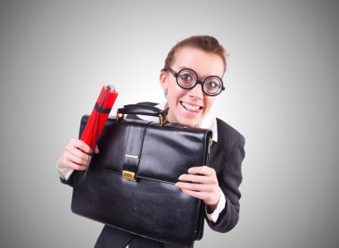 İşkadını dinamit ile