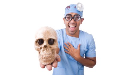 Beyaz tenli komik doktor.