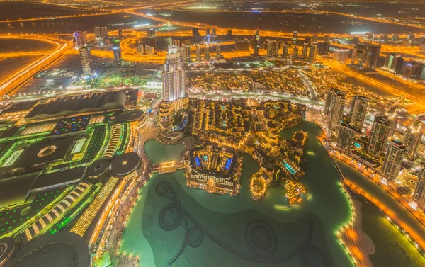 Panorama della notte Dubai durante il tramonto — Foto Stock