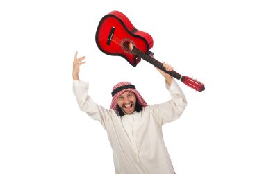 Arap adam beyazda soyutlanmış oynuyor