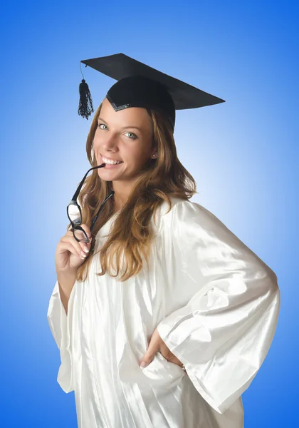 Jovem estudante com diploma — Fotografia de Stock