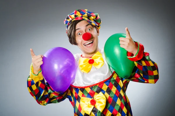 Rolig clown i komiskt koncept — Stockfoto
