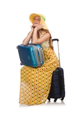 Yaz seyahatine hazır bir kadın, beyaz tenli.