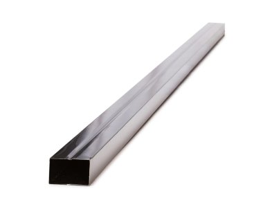 Boru bağlayıcı üzerinde beyaz izole