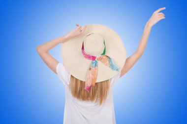 Genç çekici kadın yaz tatiline hazır.