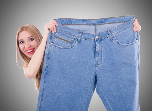 Concepto de dieta con jeans de gran tamaño —  Fotos de Stock
