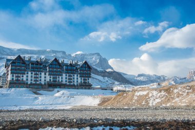 Şahdağ - 8 Şubat 2015: Turizm oteller 8 Şubat Aze içinde