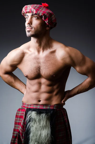 Man wearing traditional scottish clothing — Stock Photo, Image