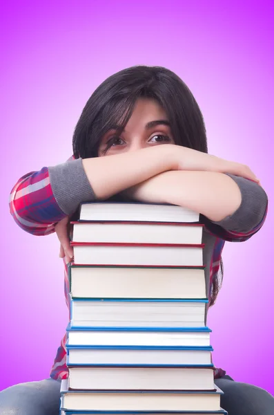 Beyaz kitapları olan kız öğrenci. — Stok fotoğraf