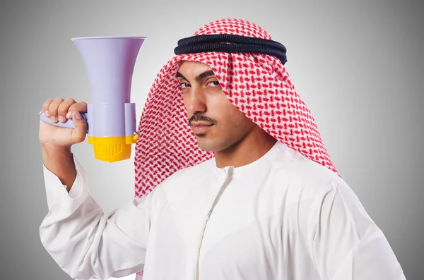 Hombre árabe gritando a través del altavoz —  Fotos de Stock