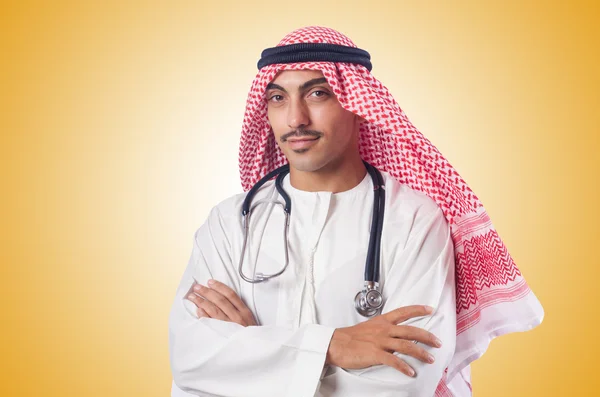 Medico arabo con stetoscopio — Foto Stock