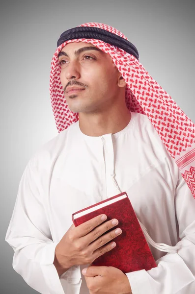 Arabiska man be — Stockfoto