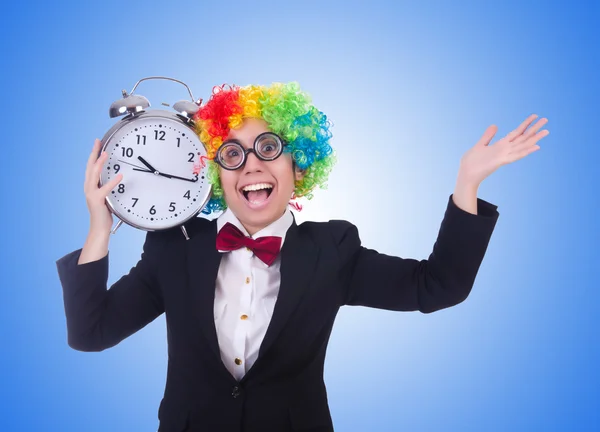 Lustiger Clown mit Uhr — Stockfoto