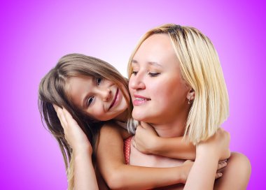 mutlu anne ve kızı