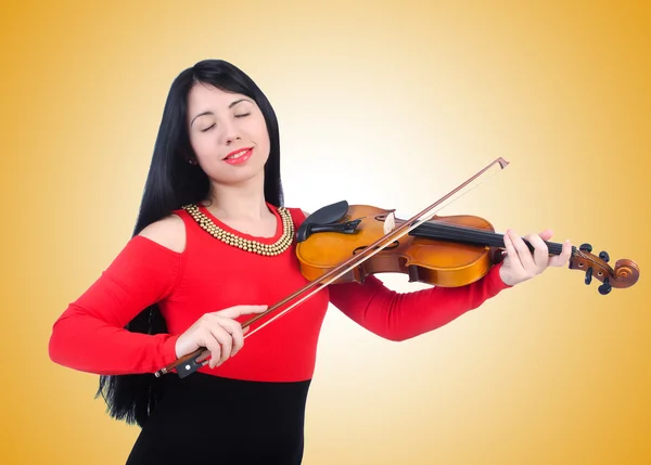 バイオリンを持つ若い女の子 — ストック写真