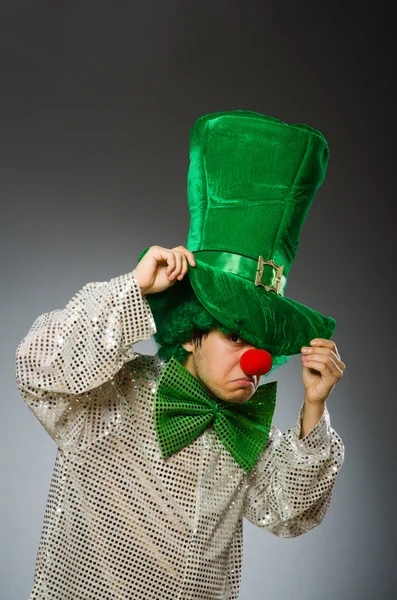 Lustige Person im Saint-Patrick-Urlaubskonzept — Stockfoto