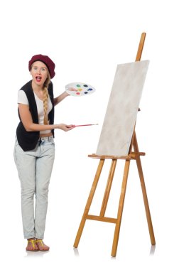 Beyaz tenli kadın sanatçı.