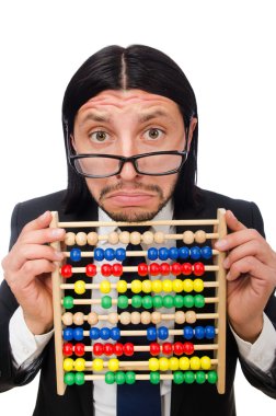 Hesap makinesi ve abaküsü olan komik bir adam.