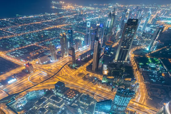 Panorama della notte Dubai durante il tramonto — Foto Stock