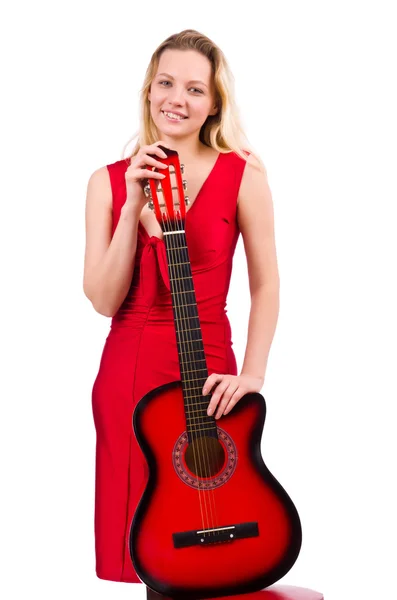 Mulher de cabelo loiro com guitarra isolada em branco — Fotografia de Stock