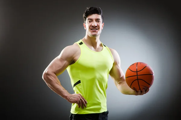Muskulöser Basketball im Sportkonzept — Stockfoto