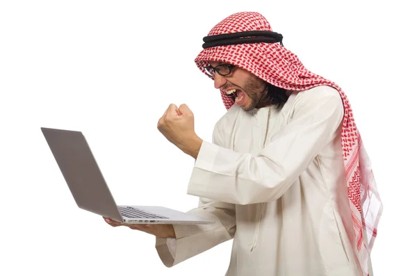 Hombre árabe con portátil aislado en blanco — Foto de Stock