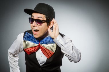 Dev papyonlu komik adam.