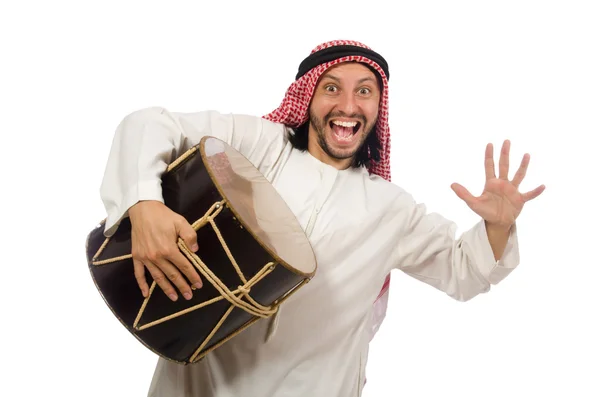 Árabe homem tocando tambor isolado no branco — Fotografia de Stock