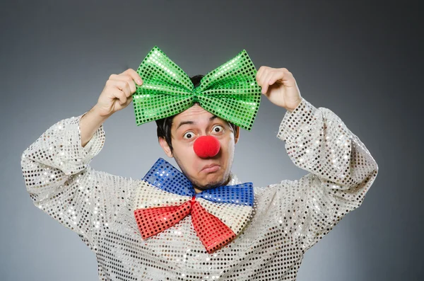 Rolig clown med röd näsa — Stockfoto