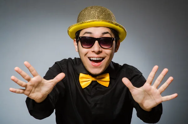 Hombre divertido con sombrero vintage —  Fotos de Stock