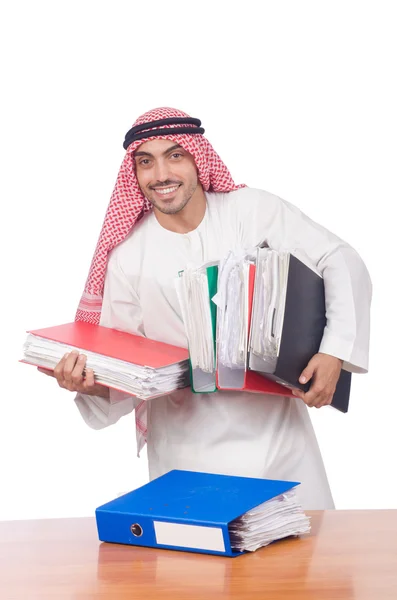 Арабский человек, работающий в офисе — стоковое фото