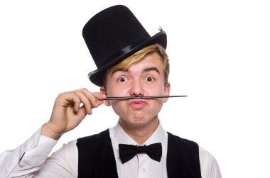 Sihirli sopası olan büyücü beyaza izole edilmiş