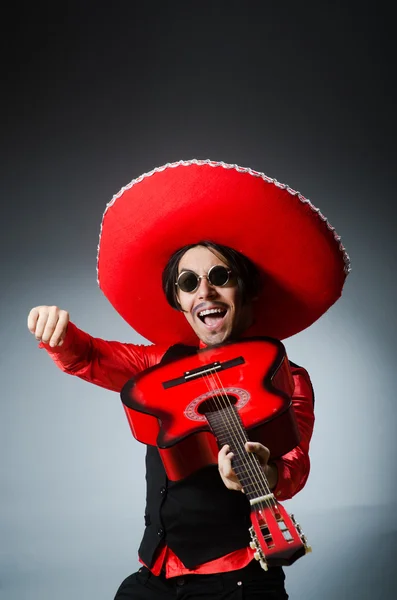 Persoon met sombrero hoed in grappig concept — Stockfoto