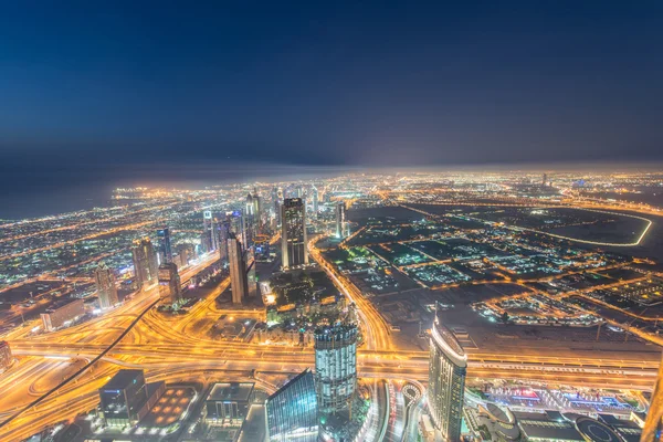 Panorama della notte Dubai durante il tramonto — Foto Stock