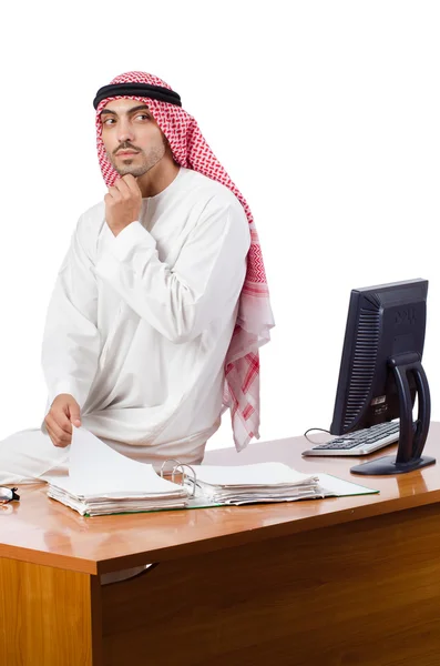 Άραβας που εργάζεται στο γραφείο — Φωτογραφία Αρχείου