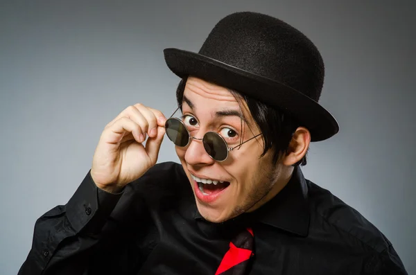 Homme drôle avec chapeau vintage — Photo