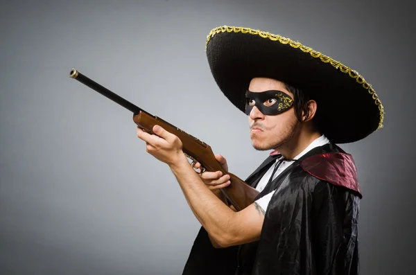 Persona que usa sombrero sombrero en concepto divertido — Foto de Stock