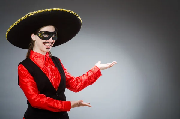 Persona que usa sombrero sombrero en concepto divertido —  Fotos de Stock