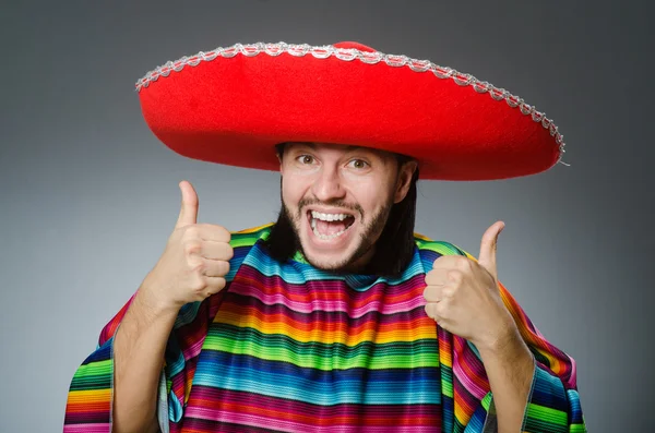 Мексиканец с большими пальцами вверх — стоковое фото