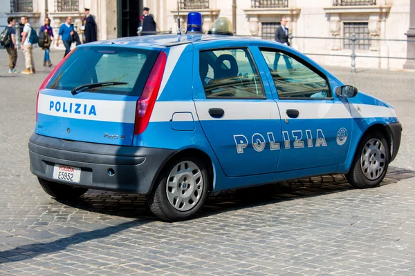Polizeiauto in rom, italien. — Stockfoto