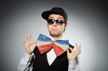 Dev papyonlu komik adam.