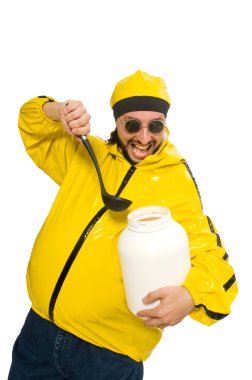 Kilolu adam beyazlar içinde izole edilmiş.