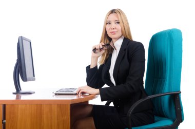 Kadın işkadını beyazların arasında çalışıyor.