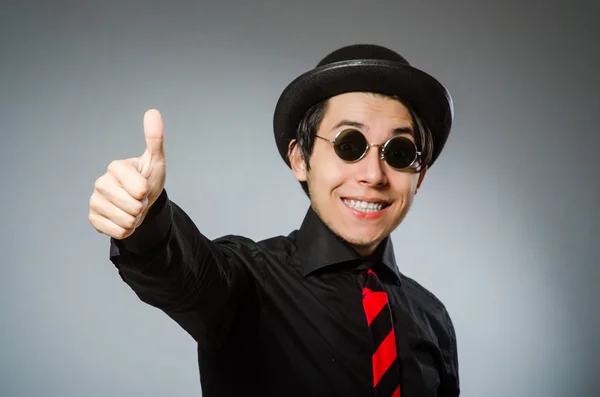 Hombre divertido con sombrero vintage —  Fotos de Stock