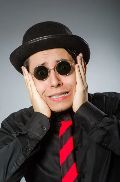 Homem engraçado com chapéu vintage — Fotografia de Stock