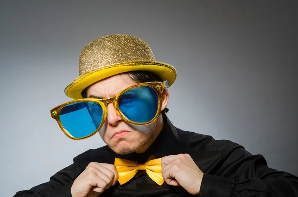 Homme drôle avec chapeau vintage — Photo