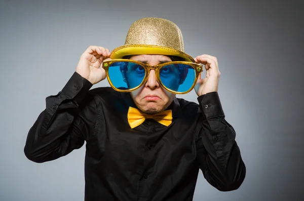 Uomo divertente con cappello vintage — Foto Stock