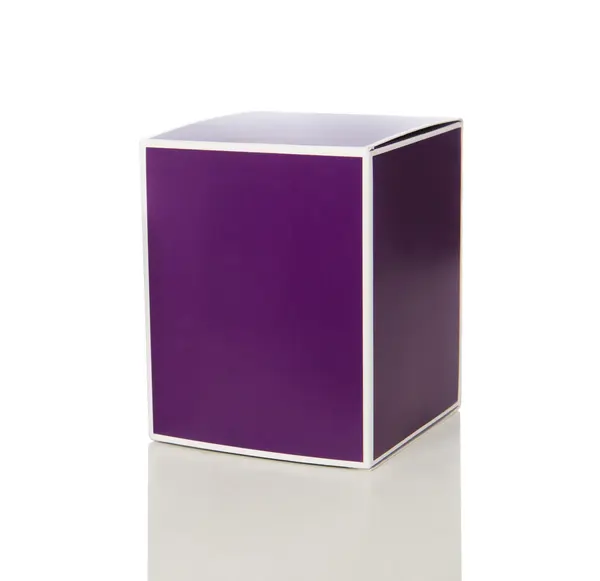 Caixa de presente isolado no fundo branco — Fotografia de Stock