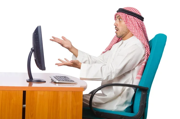 Ofiste çalışan bir Arap. — Stok fotoğraf