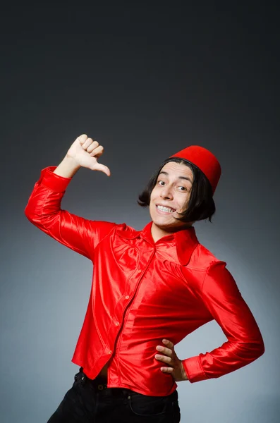 Homem usando chapéu vermelho fez — Fotografia de Stock